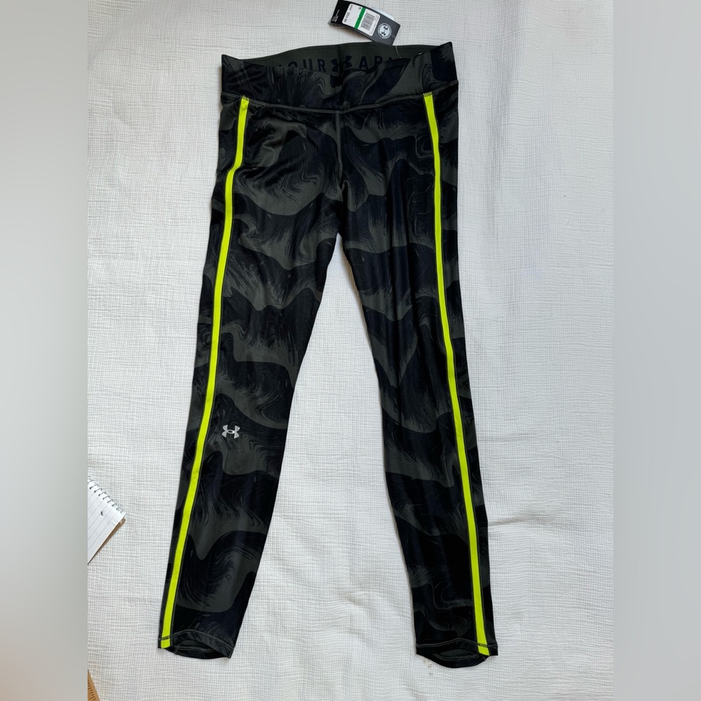 NWT Under Armour Leggings Size L
